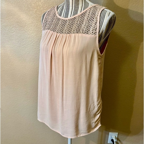 Zara Basic Top Medium Pale Pink Sleeveless Tunic Eyelets Trim Viscose Liteweight - Picture 6 of 14